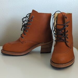 NWT RED WING Heeled Clara Boot